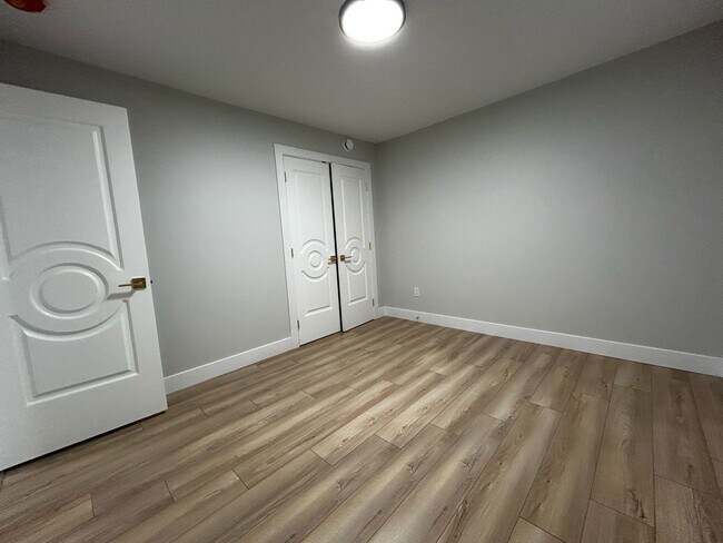 Building Photo - 11133 81 Av