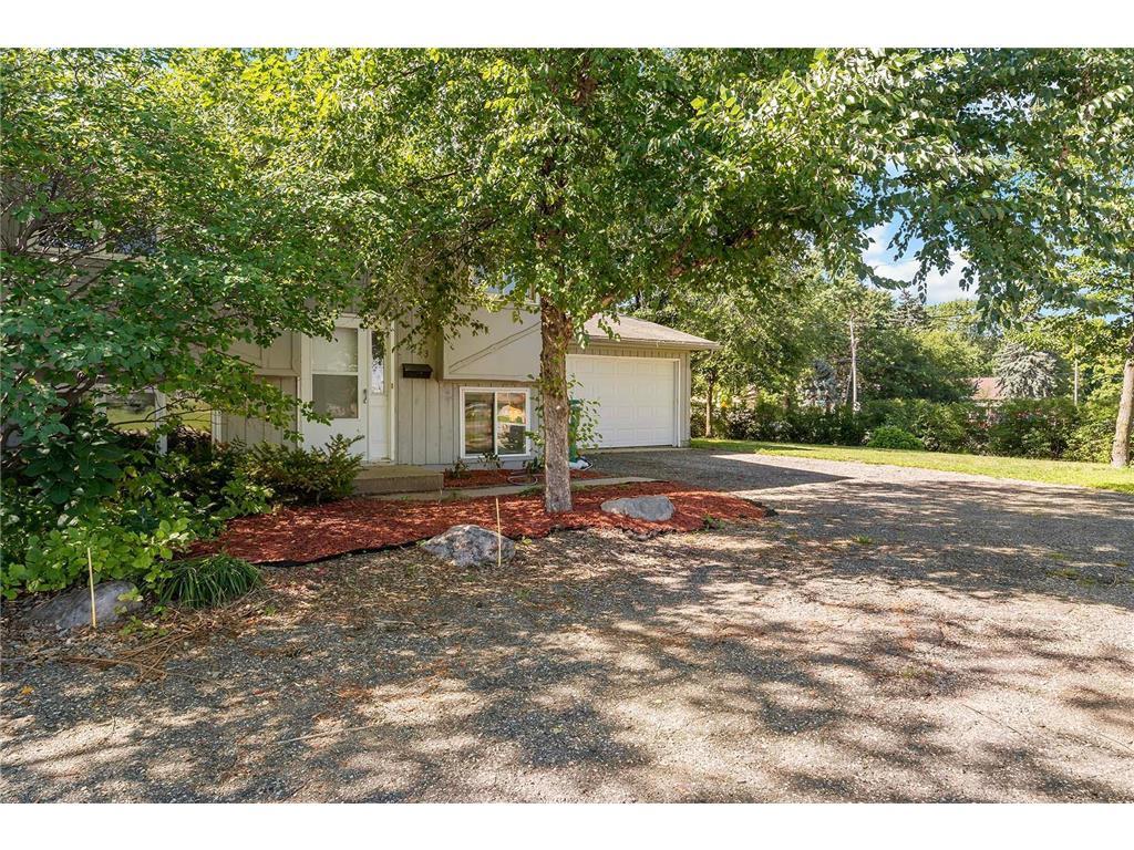 2223 W 82nd St, Bloomington, MN 55431 Townhome Rentals in Bloomington MN