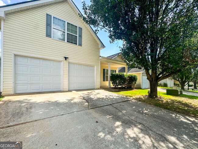 Foto del edificio - 5021 Serenity Point Ln