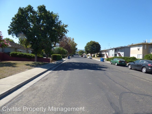 Foto del edificio - 442 Kuehnis Dr