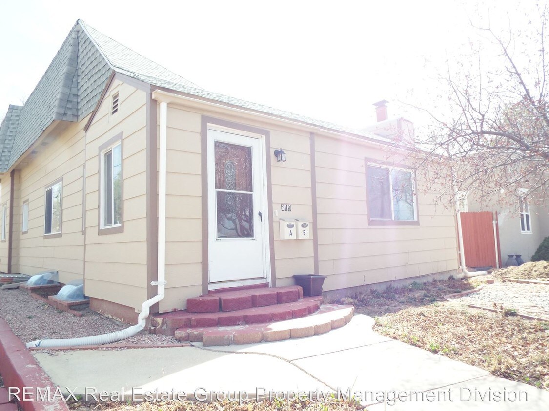 Primary Photo - 819 S Prospect St