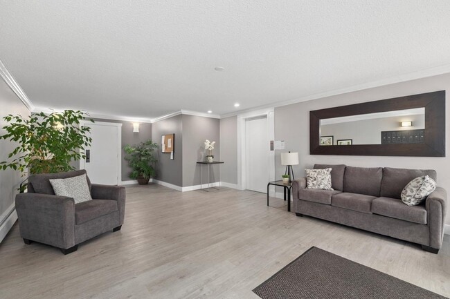 Building Photo - 15010 Roper Ave