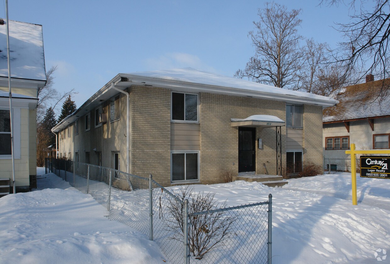 Building Photo - 3512 23rd Ave S