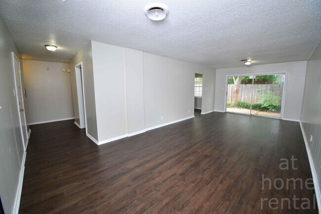Foto del edificio - 4713 S Fulton Pl