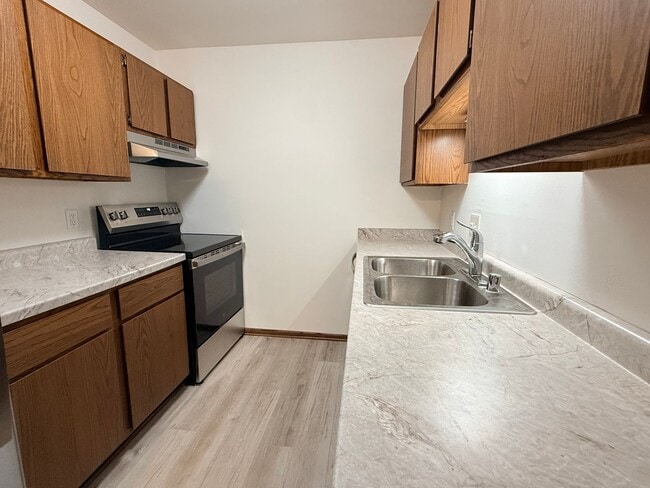 Building Photo - 716 Mansfield Ct