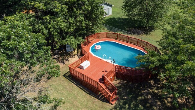 Building Photo - 3600 Artesian Way
