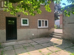 Building Photo - 110 Marcella St