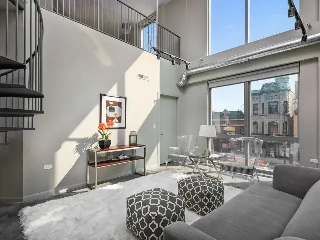 Building Photo - 1241 N Milwaukee Ave
