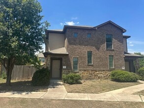 Building Photo - 110 Sierra Rose Loop