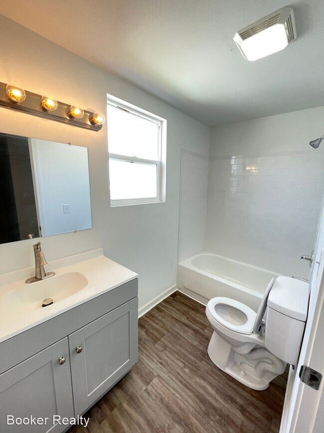Building Photo - 3 br, 2 bath House - 810 S 18th St