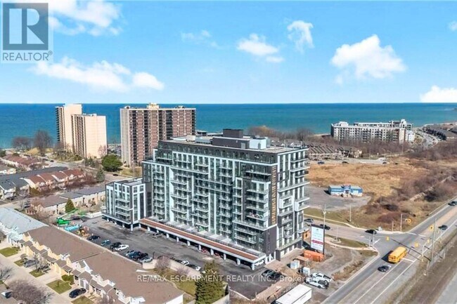 Photo du bâtiment - 461 Green Rd