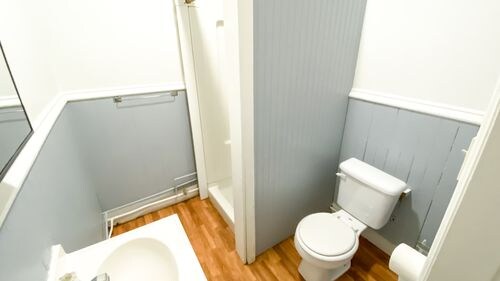 Foto del edificio - 462 Railroad St