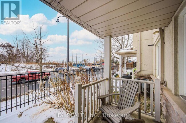 Building Photo - 10 Post Oak Dr