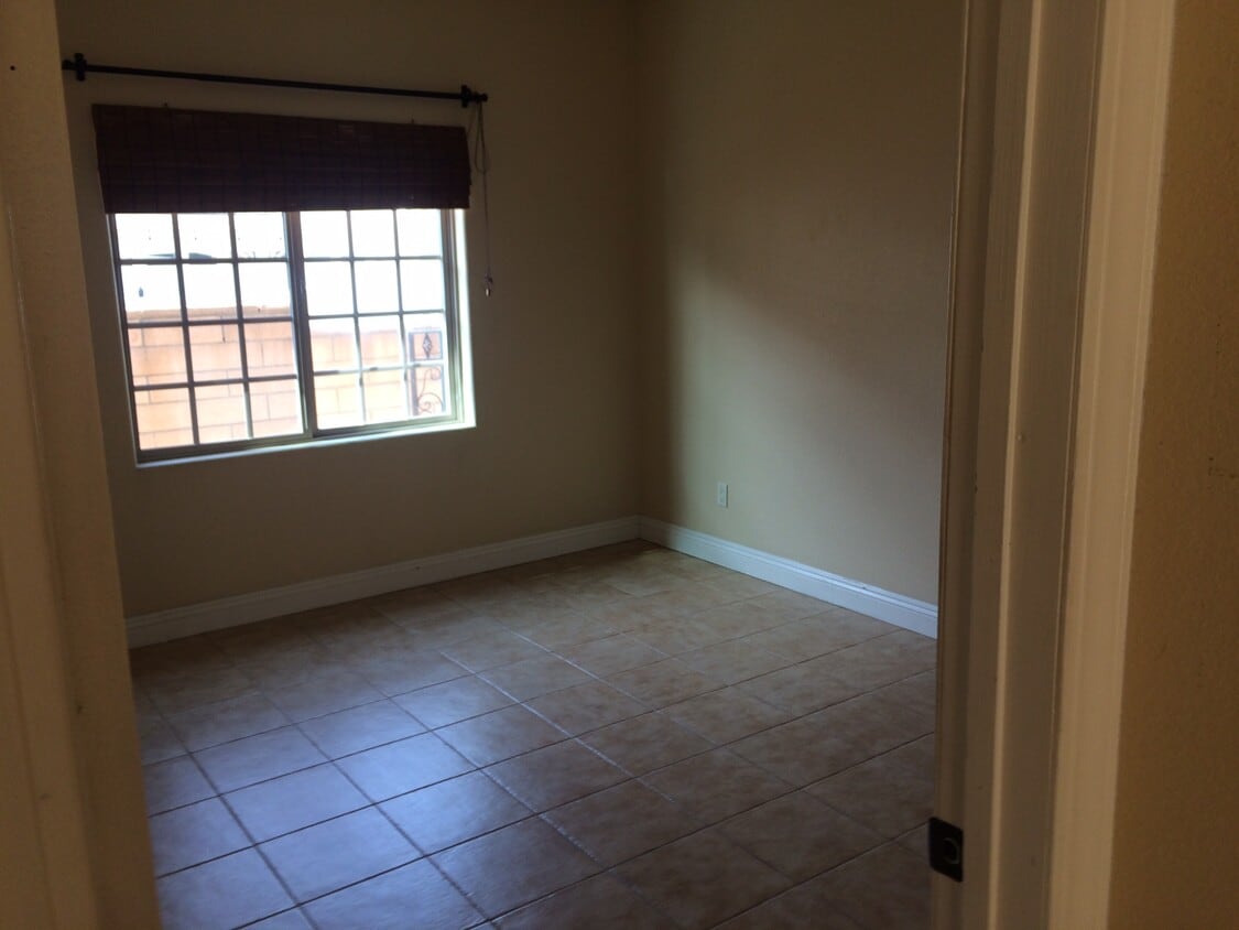 652 S Hollenbeck Ave, Unit Back House CommunityApartment in Covina