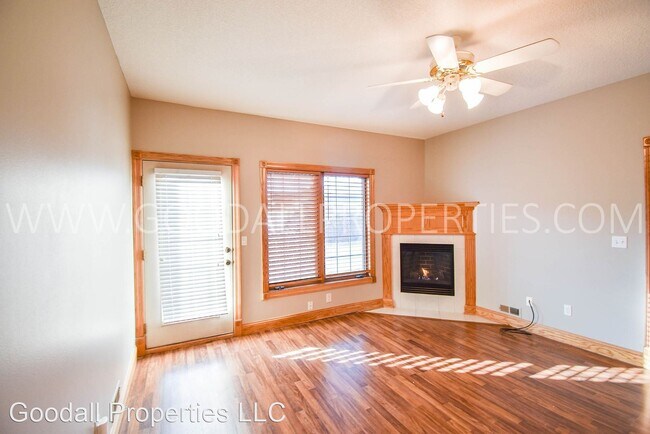 Foto del edificio - 2 br, 2 bath House - 1345 SE Florence Dr #404