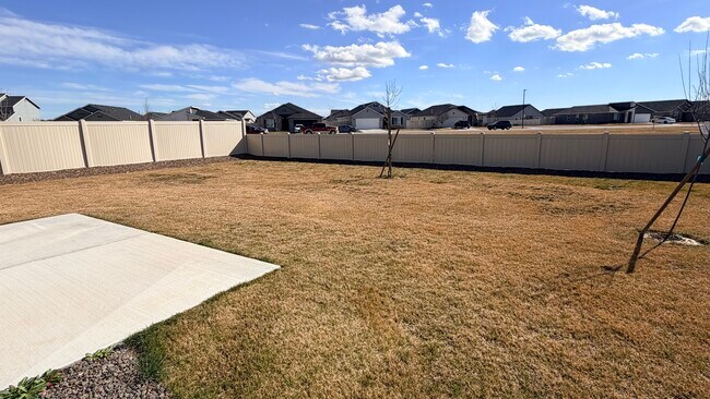 Foto del edificio - 12727 Towhee St