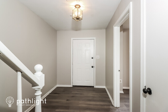 Building Photo - 4722 English Court