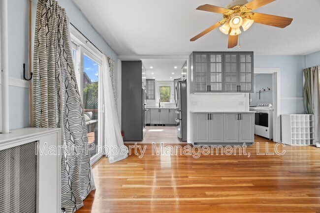 Foto del edificio - 12 Lowell Pl