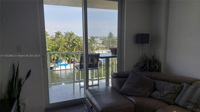 Foto del edificio - 1731 SE 15th St