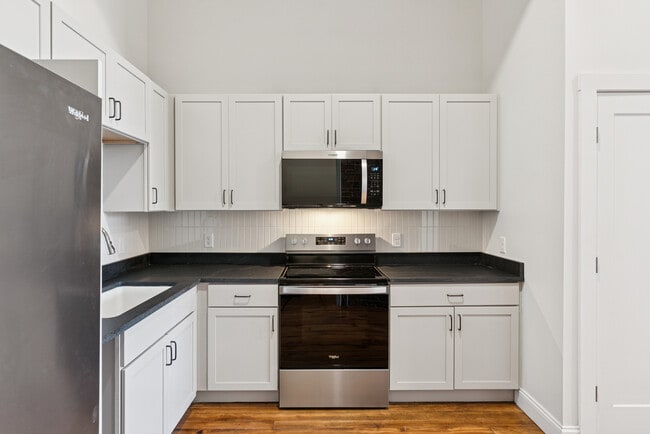 Photo - 129 Main St Apartment