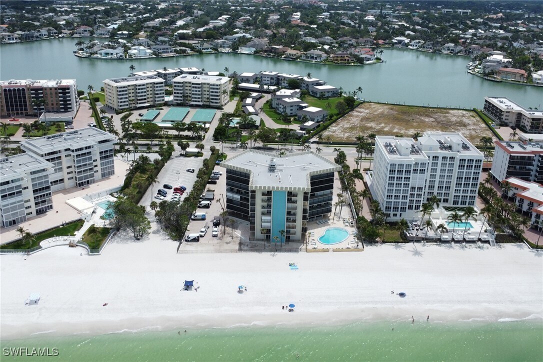 Primary Photo - 3399 Gulf Shore Blvd N