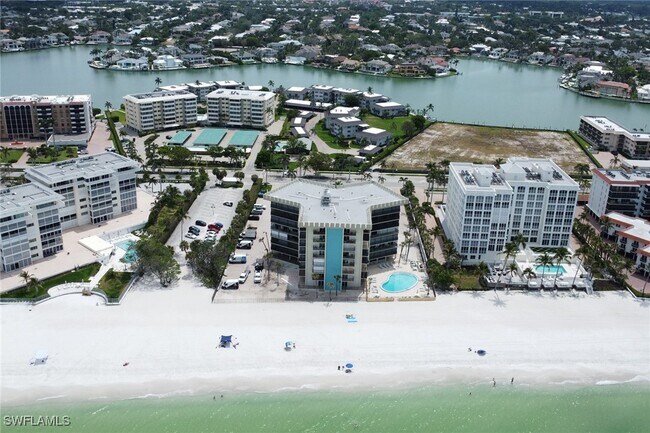 Foto del edificio - 3399 Gulf Shore Blvd N