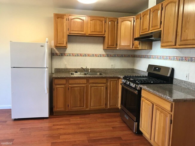 Building Photo - 1820 Taraval St