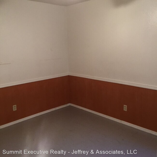 Building Photo - 2 br, 1 bath House - 2826 Rebel Dr.