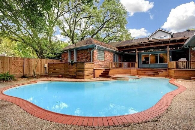 Foto del edificio - 9415 Endicott Ln