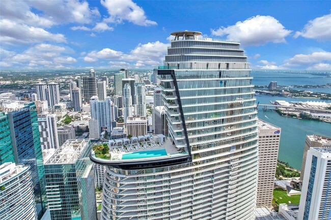 Foto del edificio - 300 Biscayne Blvd Way