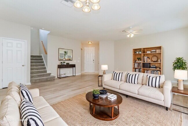 Foto del edificio - 9121 Lantern Oak Way