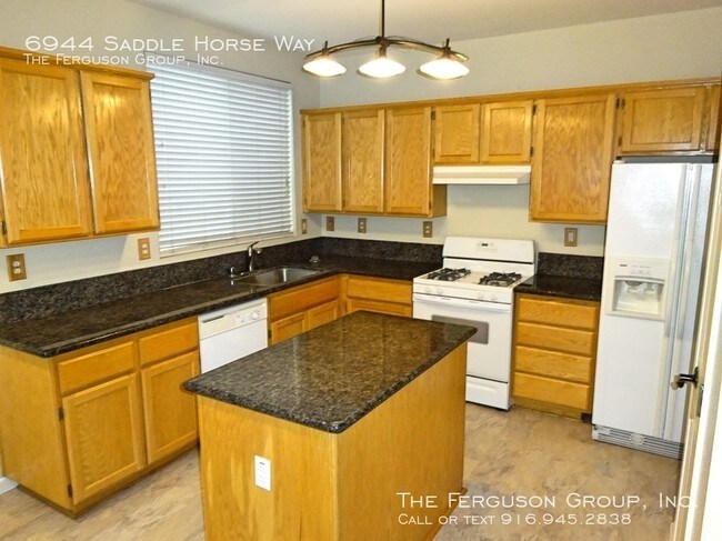 Building Photo - 6944 Saddle Horse Way