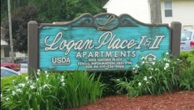 Building Photo - 1008 Hayden Pl