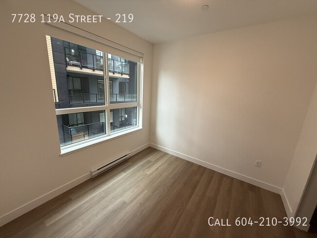 Building Photo - Bright Two Bed Condo