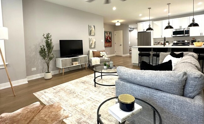 Foto del edificio - 2641 W Carmen Ave