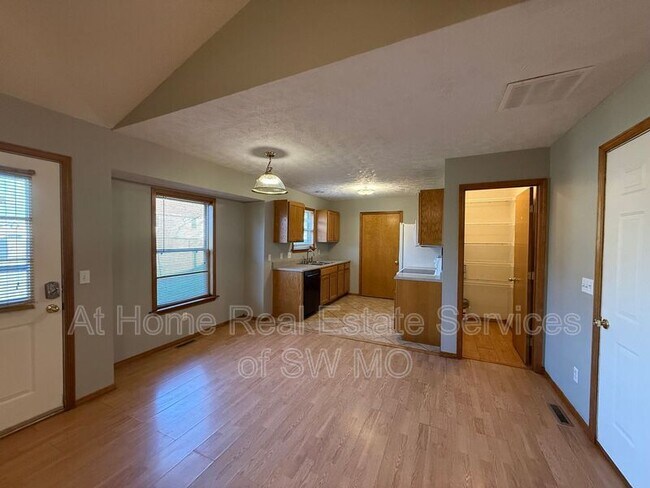 Building Photo - 4027 W Mesa St