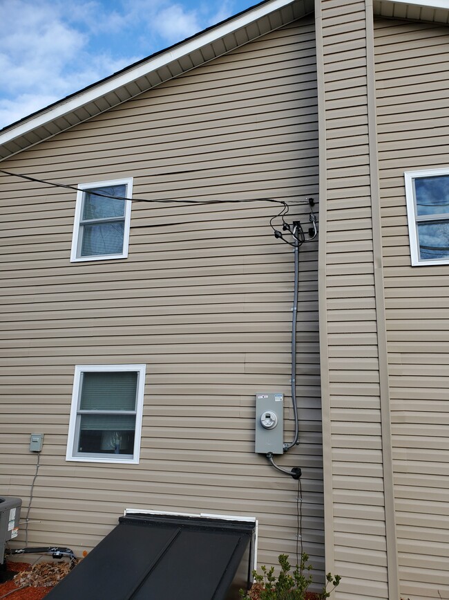 Building Photo - 640 Donaldson Ave