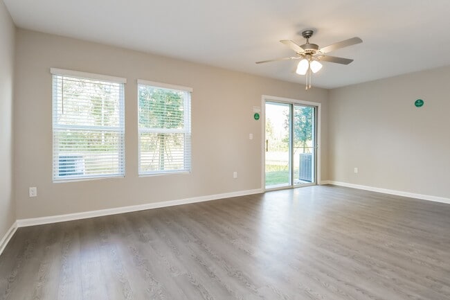 Foto del edificio - 783 Henley Ct