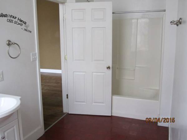 Bathroom - 43 N 3rd St