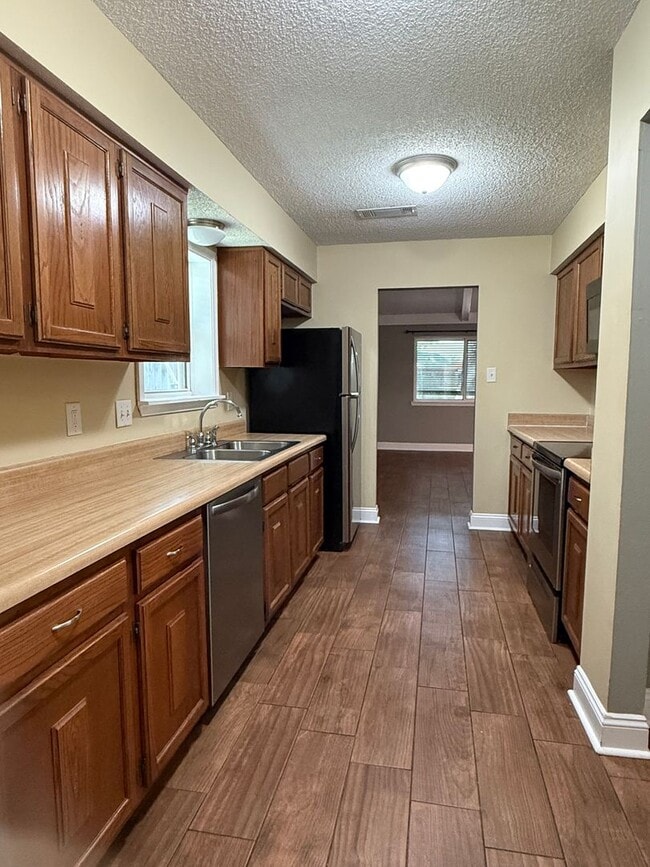 Building Photo - 129 Lake D Este Dr