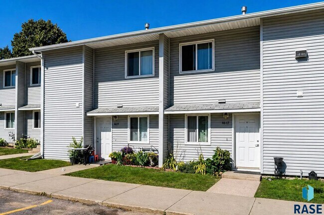 Foto del edificio - 4623 S Baha Ave