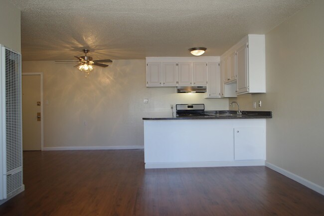 Foto del edificio - Lakeview Towers