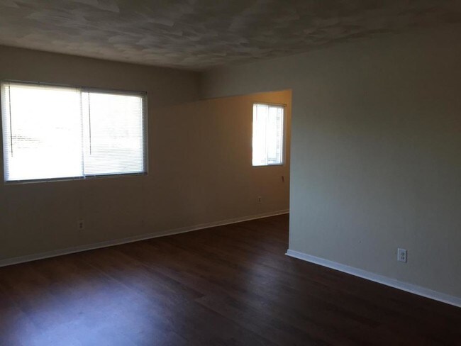 Building Photo - 910 Whitemarsh Road, Unit B