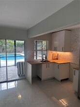 Building Photo - 200 SE 19th St