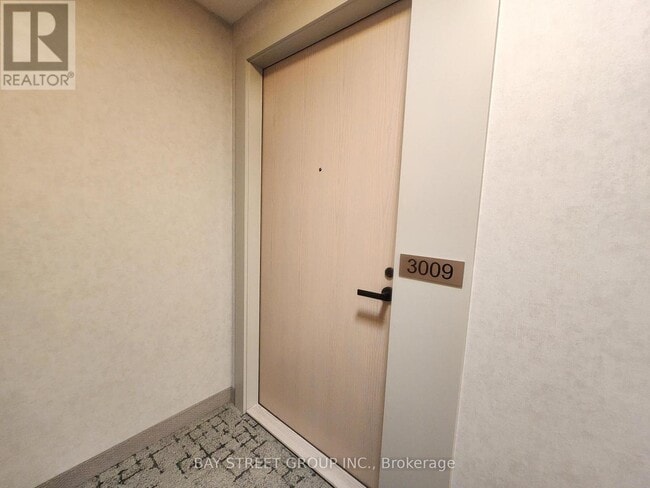 Building Photo - 8 Interchange Wy