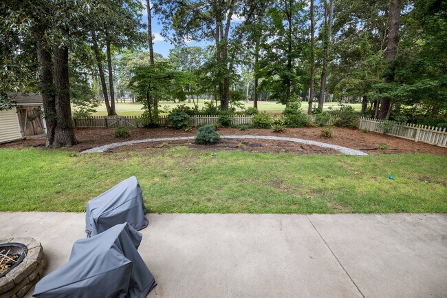 Building Photo - 327 Plantation Dr