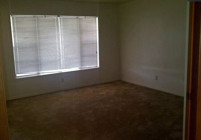Building Photo - 1614 George Bush Dr