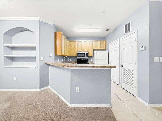 Foto del edificio - 10209 Courtney Palms Blvd