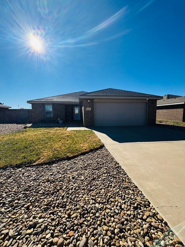 Building Photo - 517 Almond Tree Ln