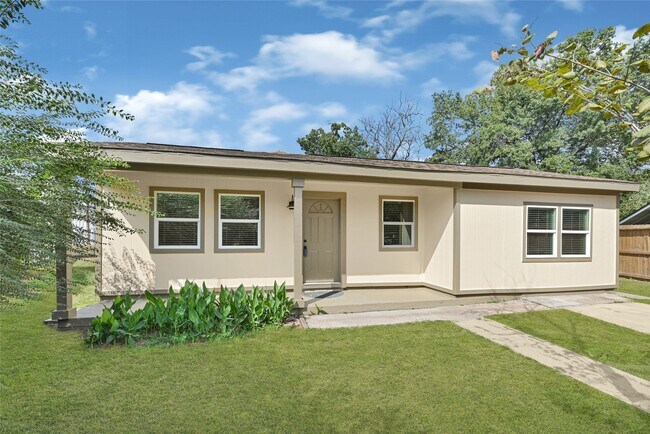 Foto del edificio - 4803 Bethany Ln